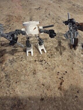 LEGO Bionicle Rahaga Lot 4870 Kualus White Complete & 4869 Pouks Brown
